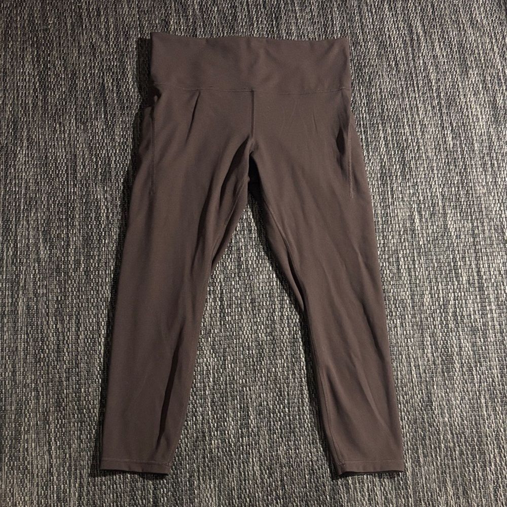 Lululemon Wunder Train legging High-Rise Tight with Pockets 25"